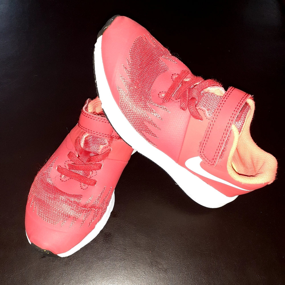 Boy's Red Nike's sneakers size 13